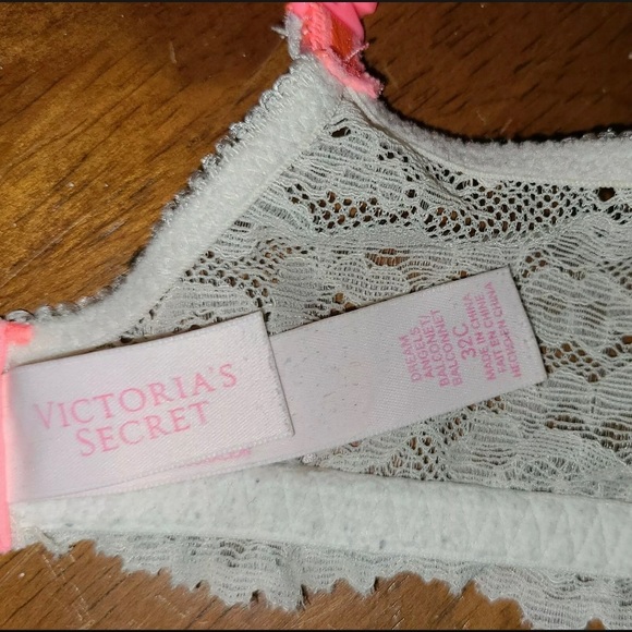 Victoria’s Secret Dream Angels Push Up Bra - Picture 4 of 4